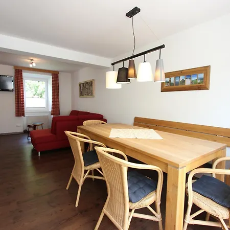 Modern In With Terrace Apartment